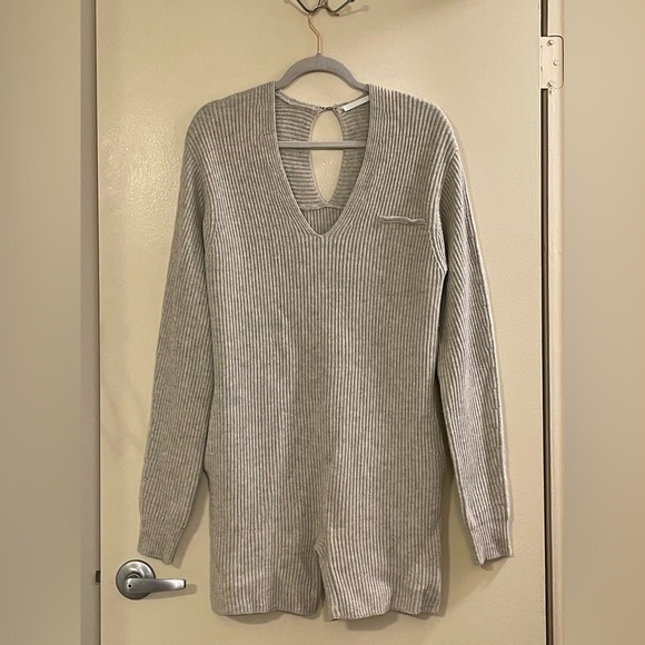 HELMUT LANG NWOT Wool Cashmere Long Sleeve V-Neck Knit Romper in Light Gray - Picture 4 of 9